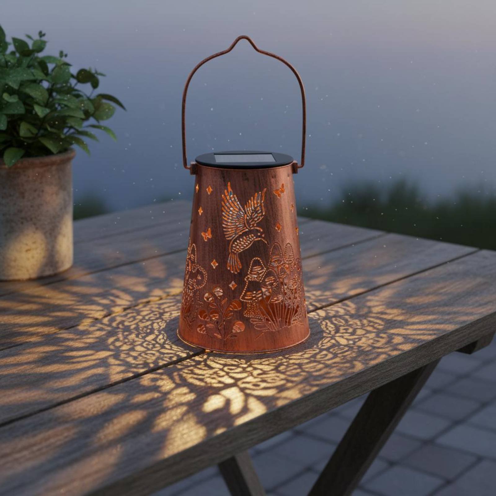 Floral Garden Lantern Pattern  - đánh giá và giá Outdoor Lighting Battery